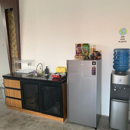 Fello B&B Hostel Легиан Екстериор снимка