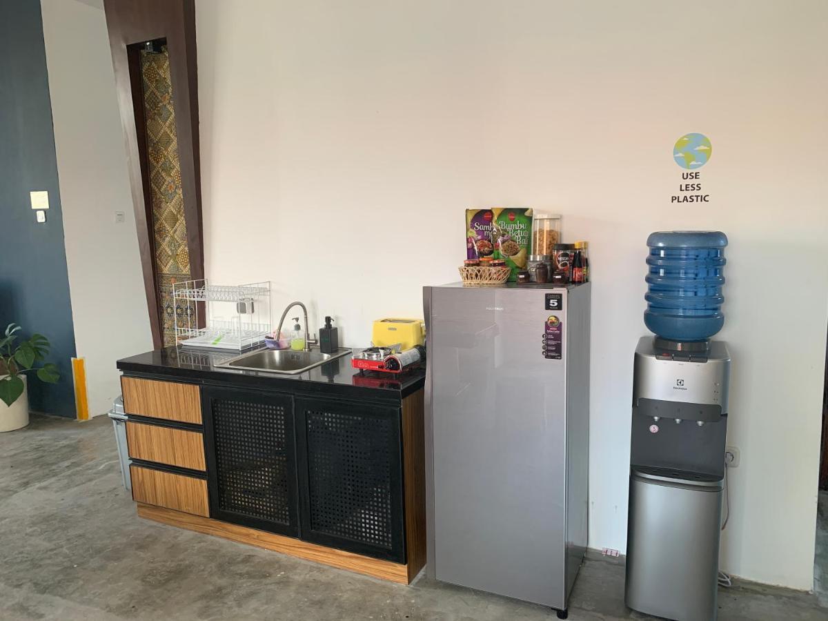Fello B&B Hostel Легиан Екстериор снимка